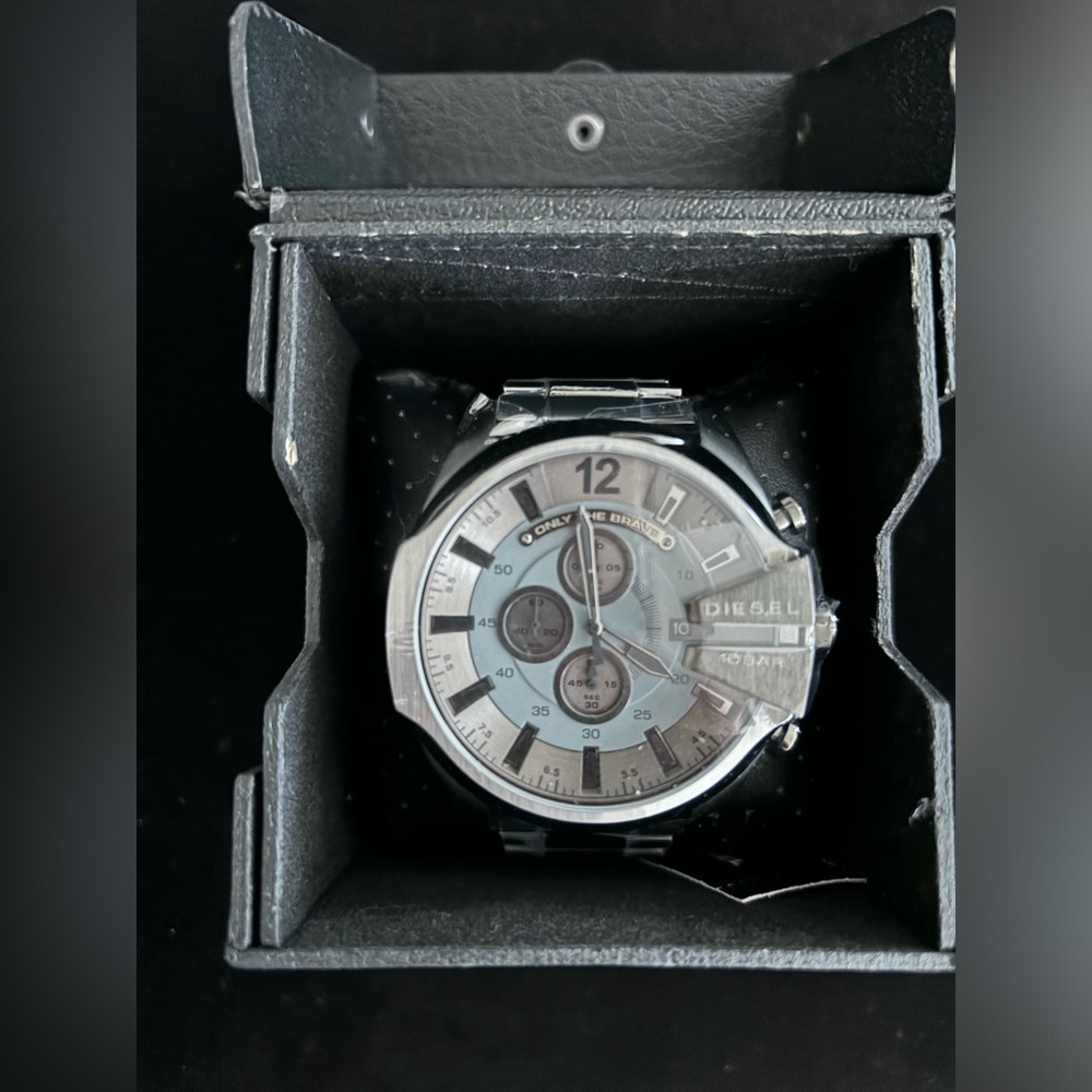 Diesel Mega Chief Chronograph Gunmetal Grey Dial Mens Watch DZ4282‎ - Picture 15 of 16